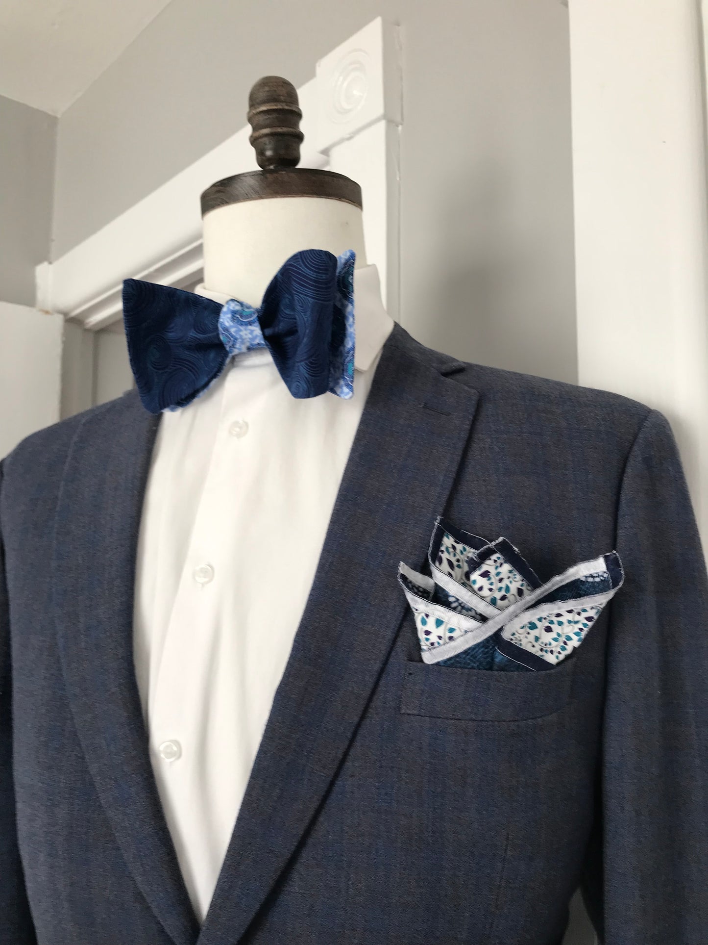 Blue on blue prints reversible Bowtie set (FATBOW