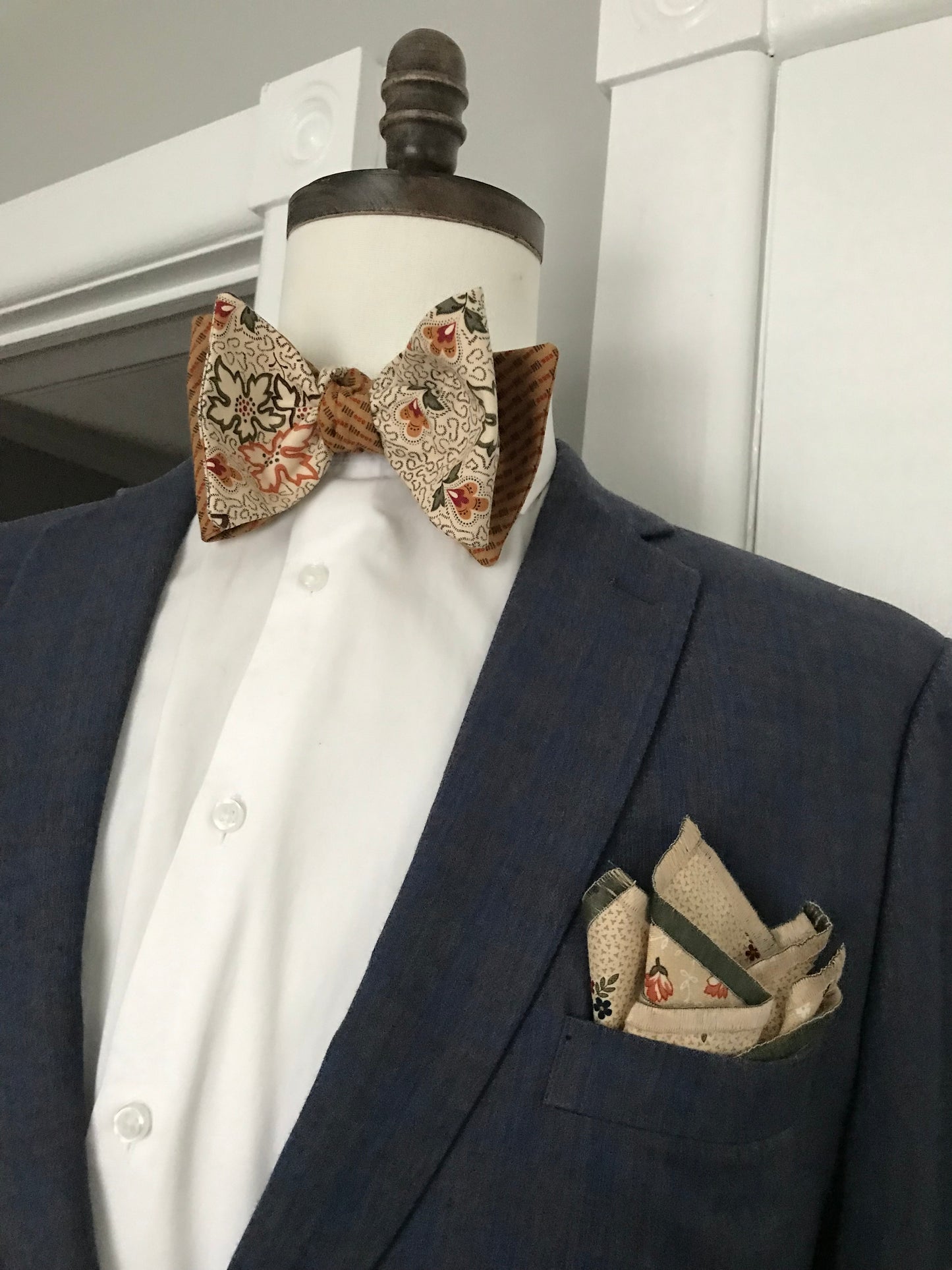 Rust with multi print reversible Bowtie set (FATBOW)