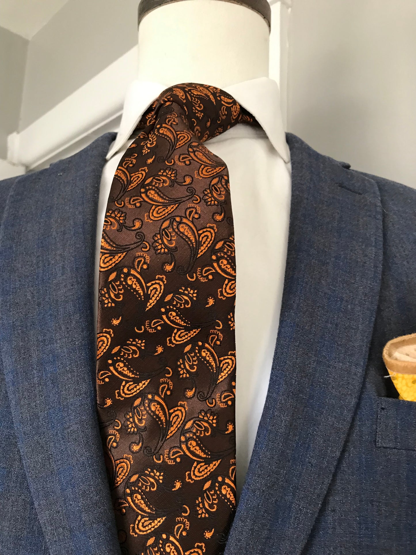 Brown and gold tie set
