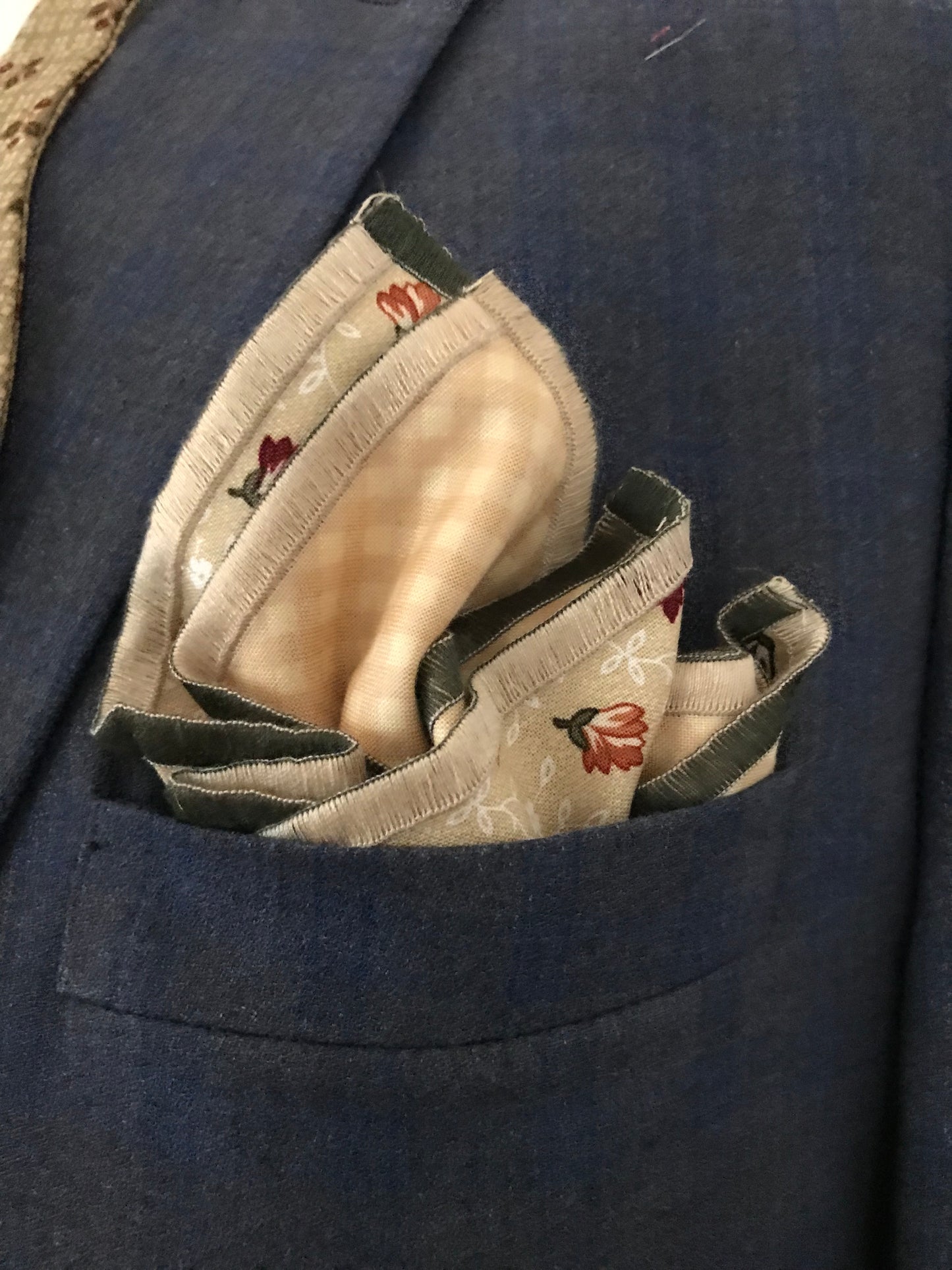 Rust and deeper tan print reversible Bowtie set (traditional)