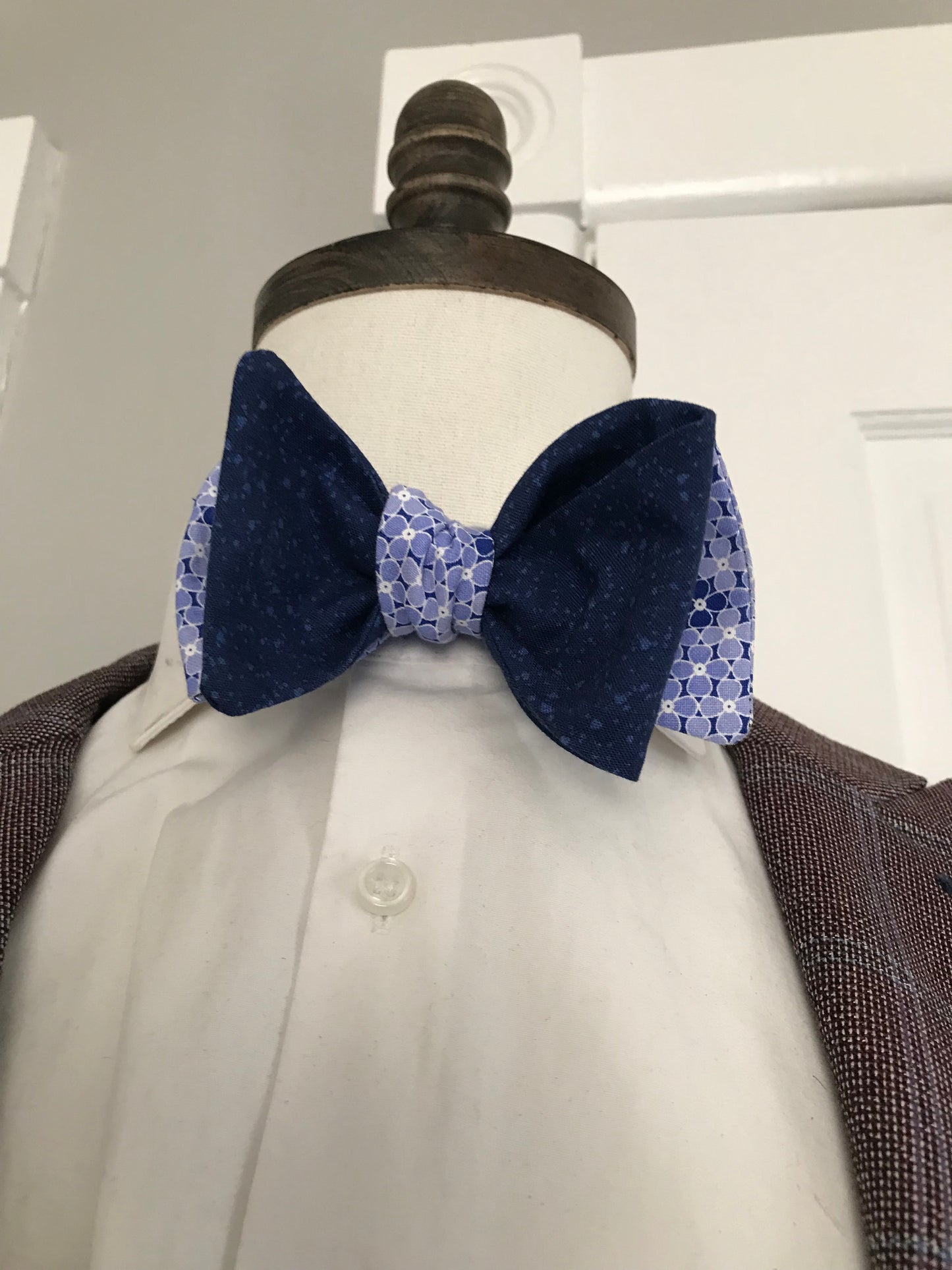 Blue on blue print reversible Bowtie set (traditional)