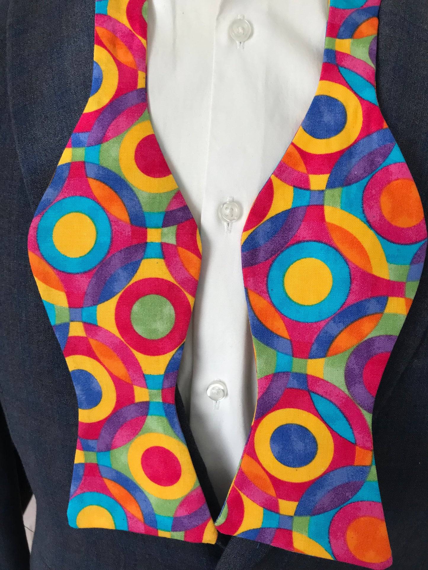 Multi color print Bowtie Set