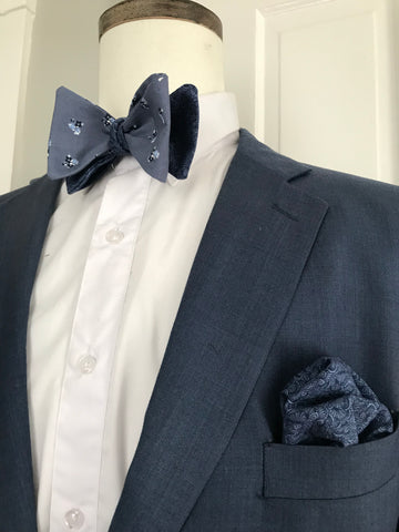 Blue paisley with blue small flower print reversible Bowtie set