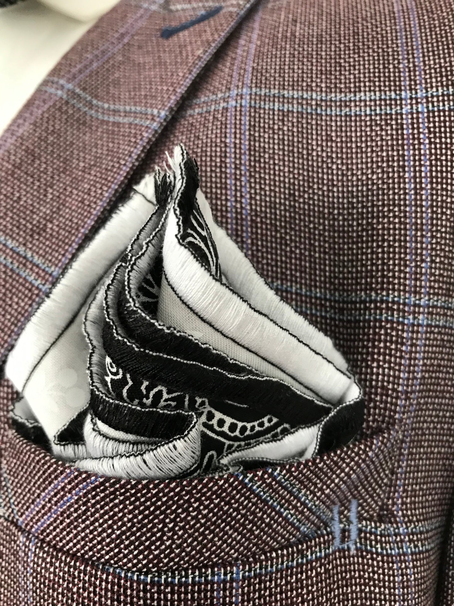 Black and white print reversible Bowtie set (FATBOW)
