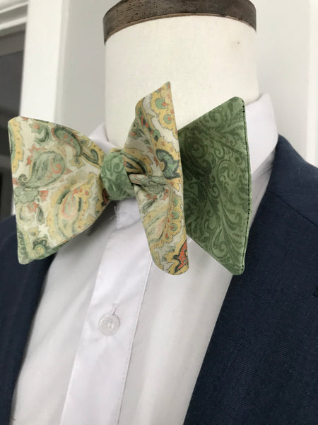 Light green mix paisley print with green paisley reversible Bowtie set