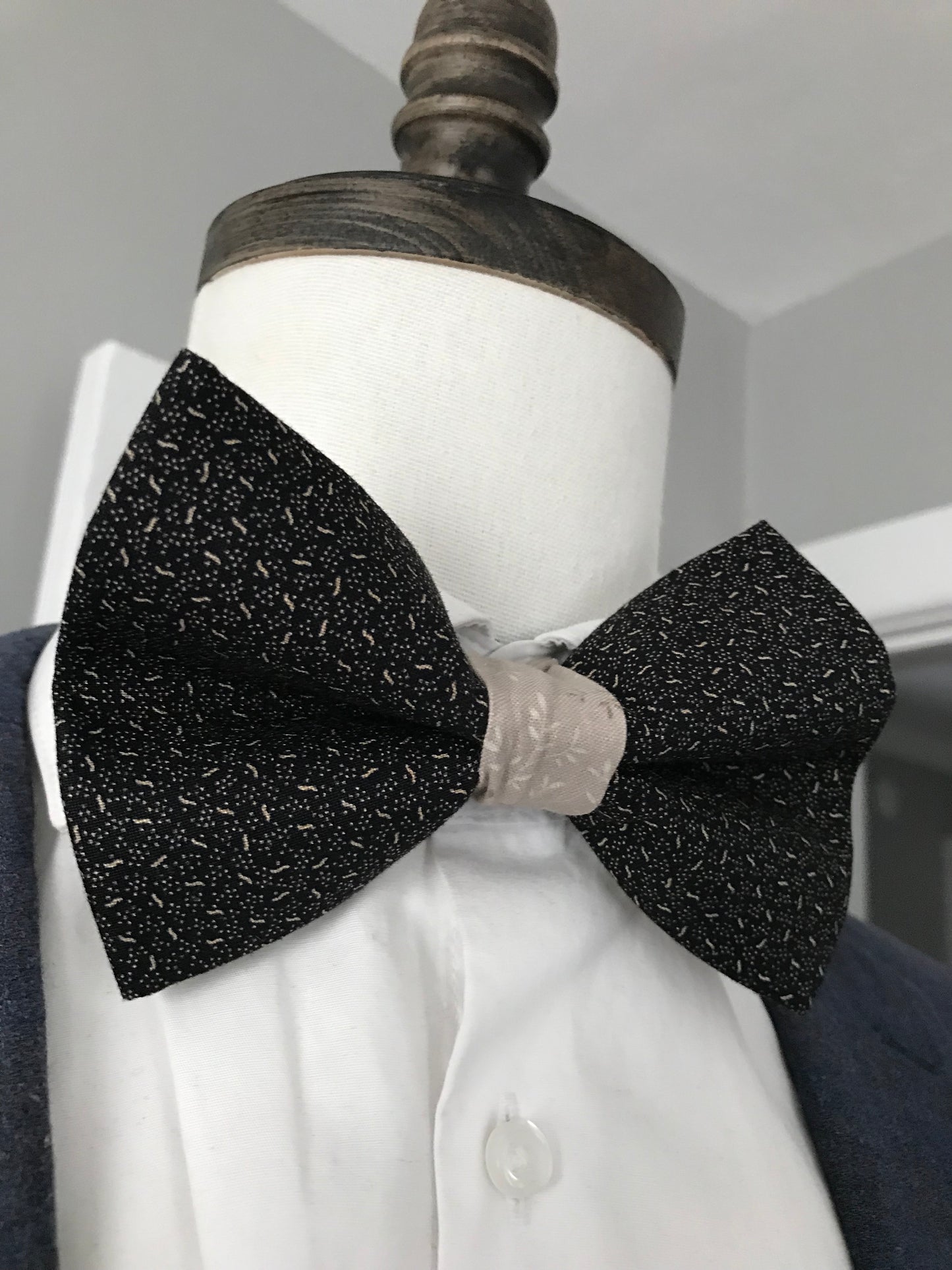Tan and black prettied Bowtie