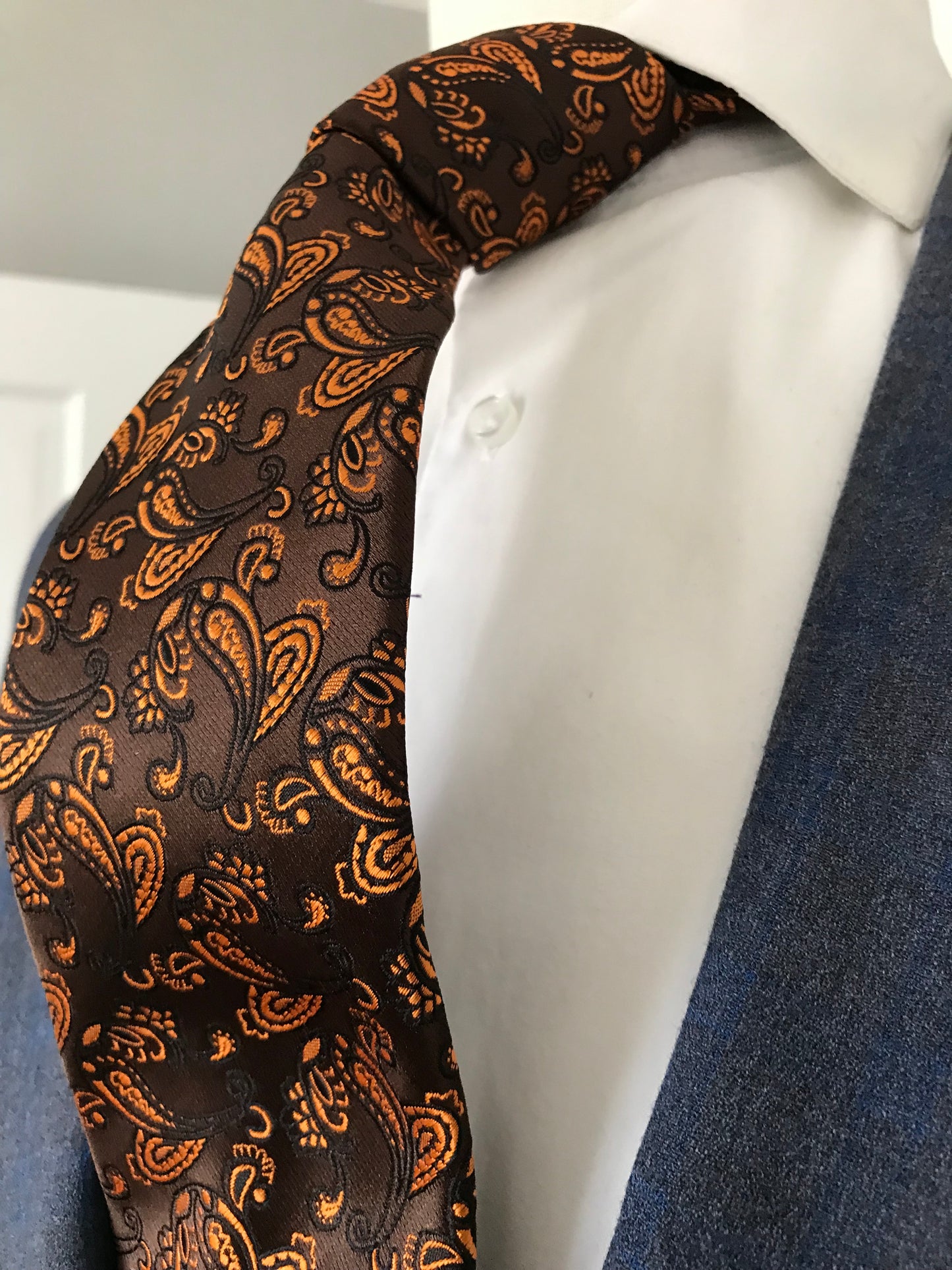 Brown and gold tie set
