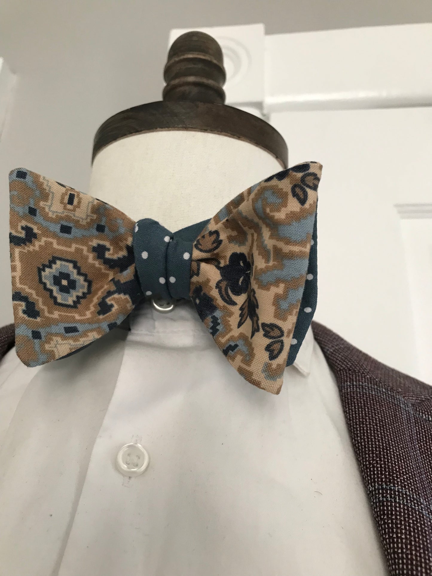 Beige and teal grey reversible Bowtie set (traditional)