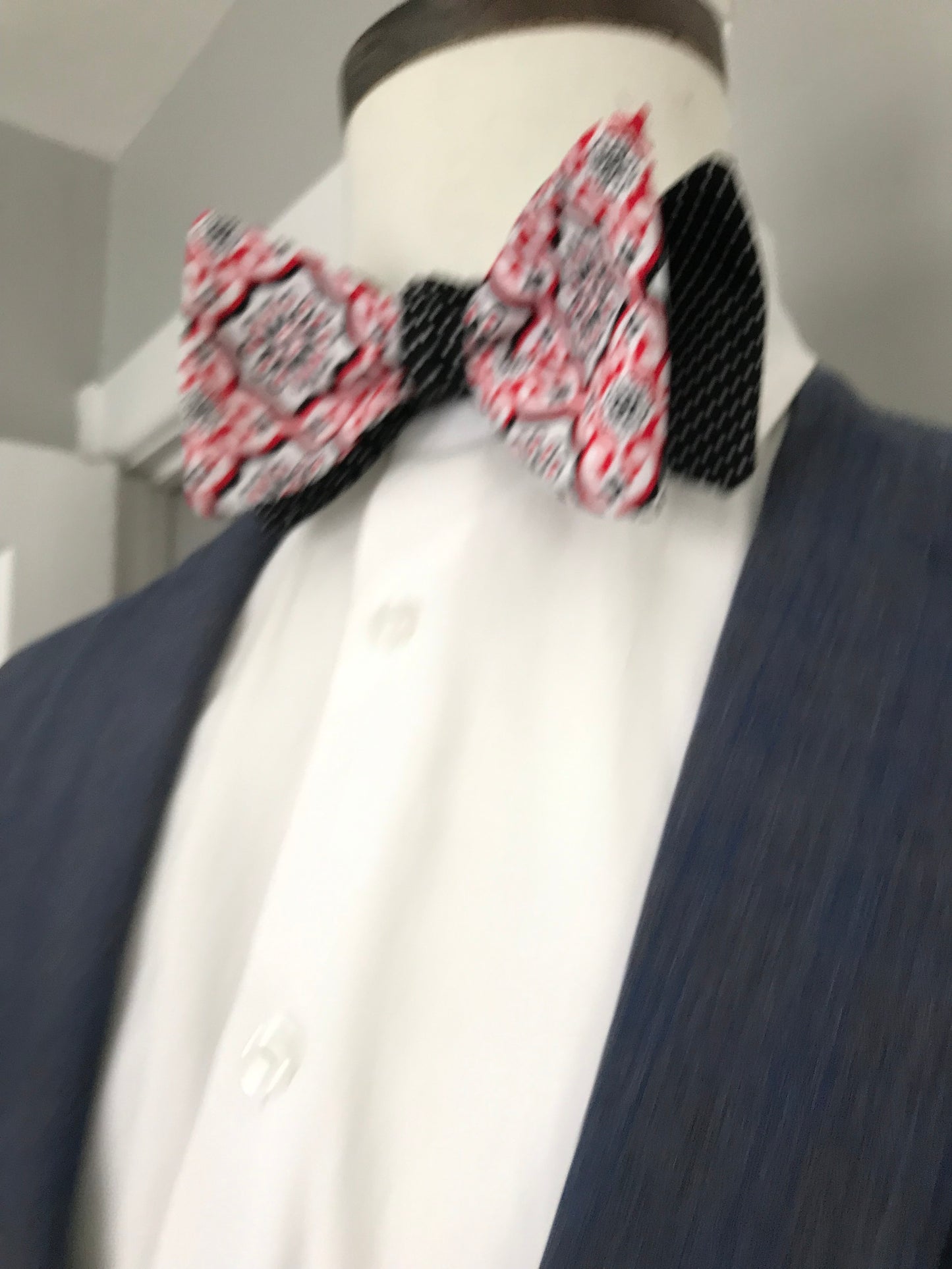 Red and black reversible Bowtie set (traditional)