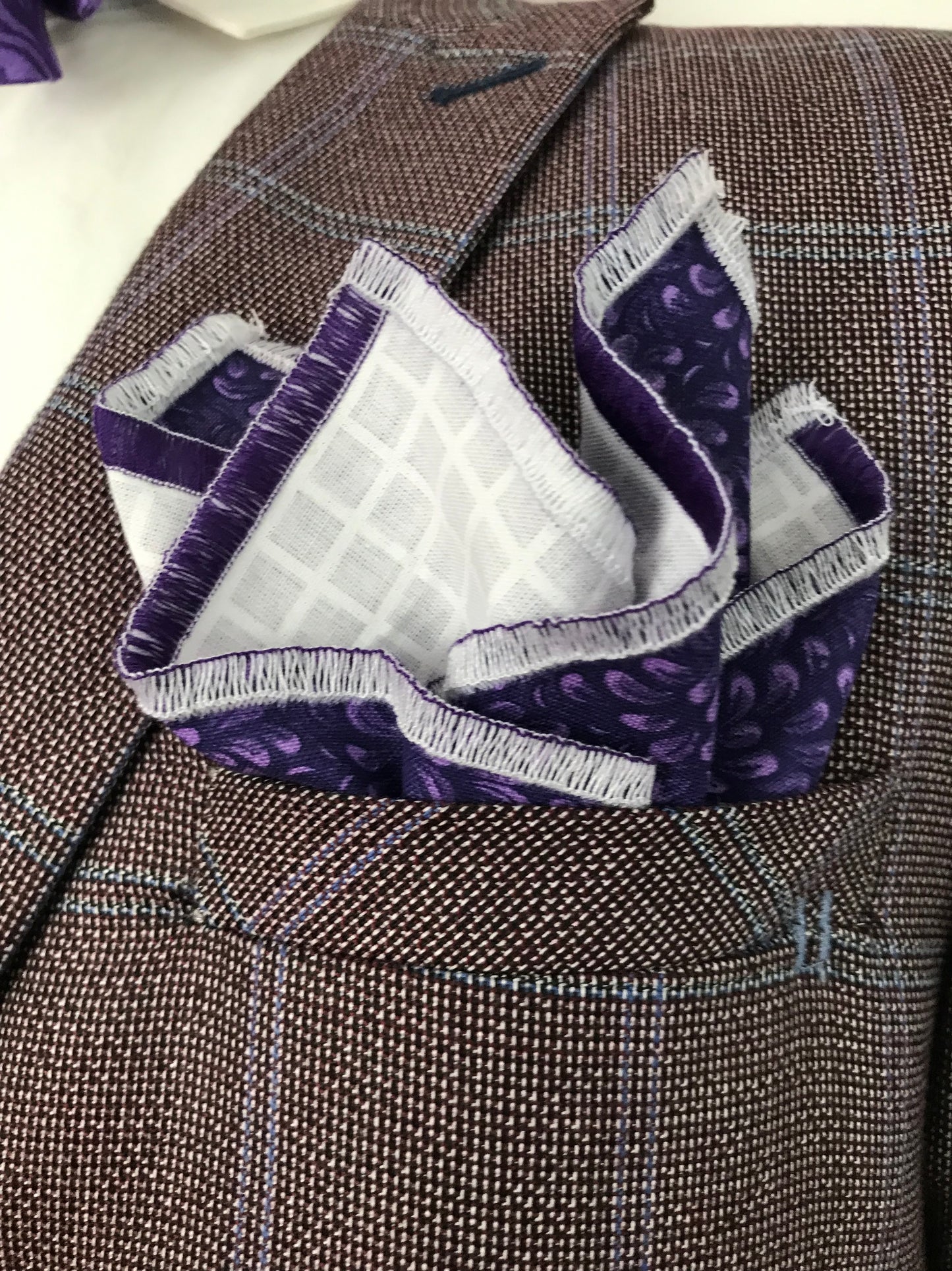 Purple paisley Bowtie set (traditional)