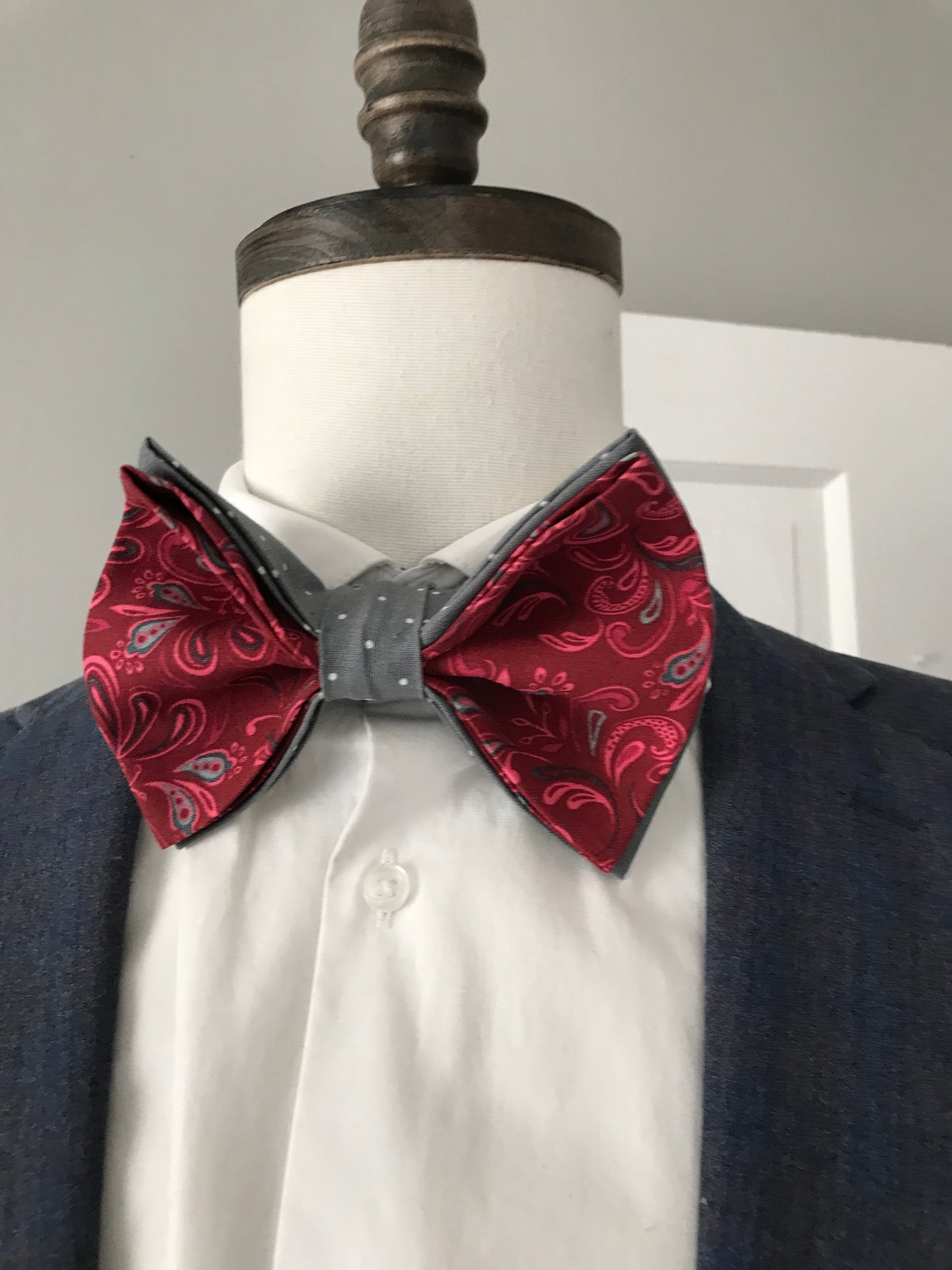 Burgundy and grey pretied bowtie