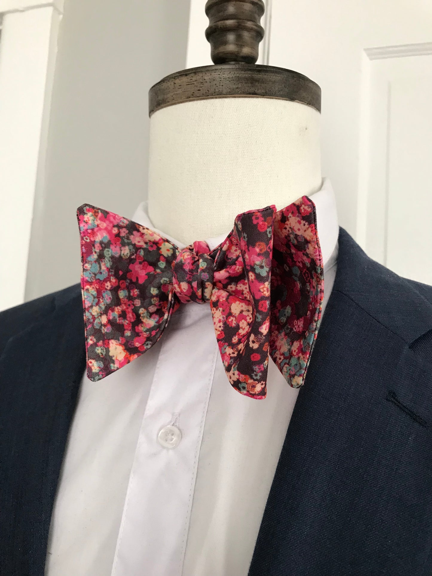 Rosey flower print Bowtie Set