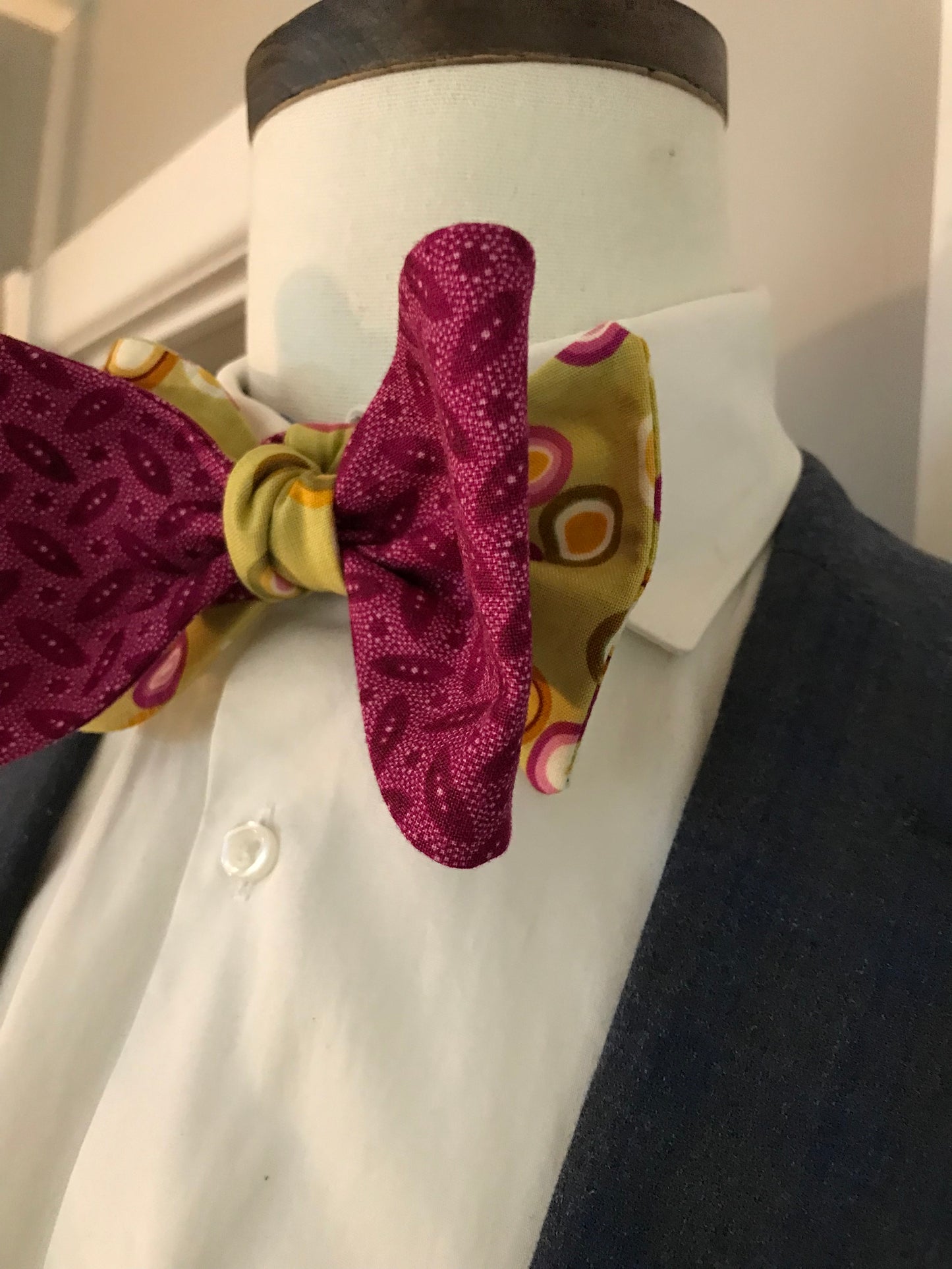 Green print and wine print reversible Bowtie set (FATBOW)