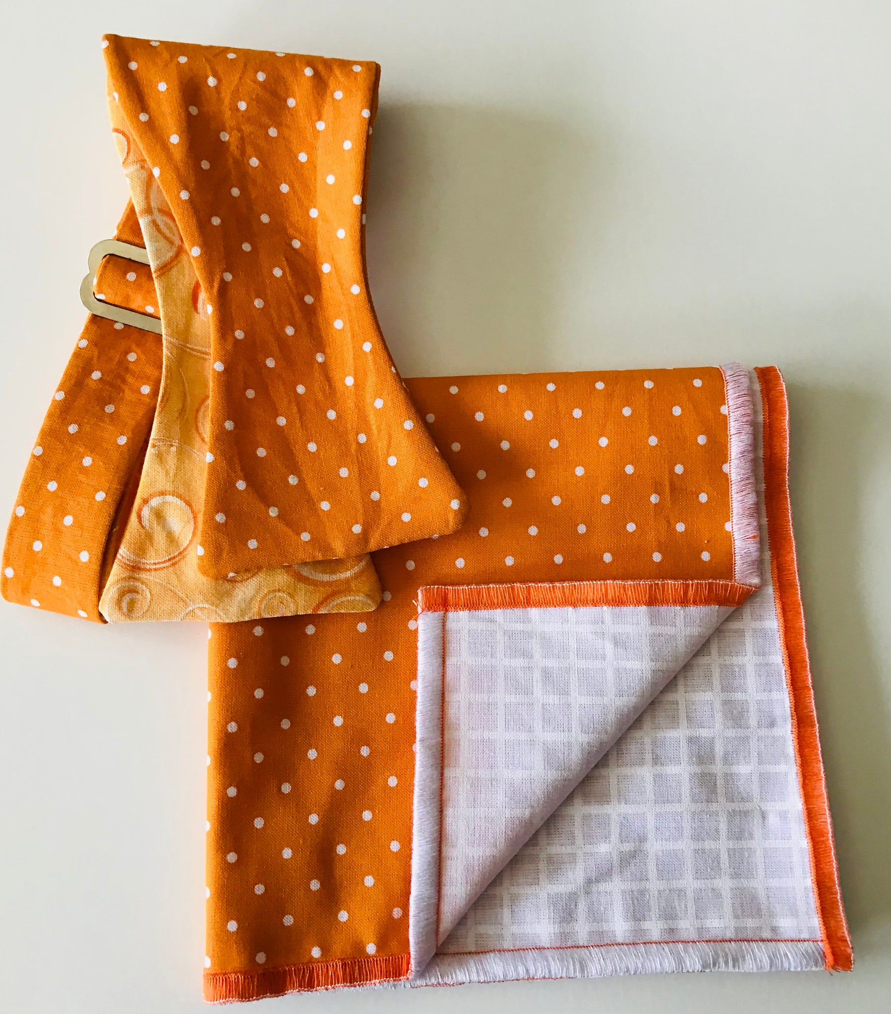 Orange circle and orange dot reversible Bowtie set