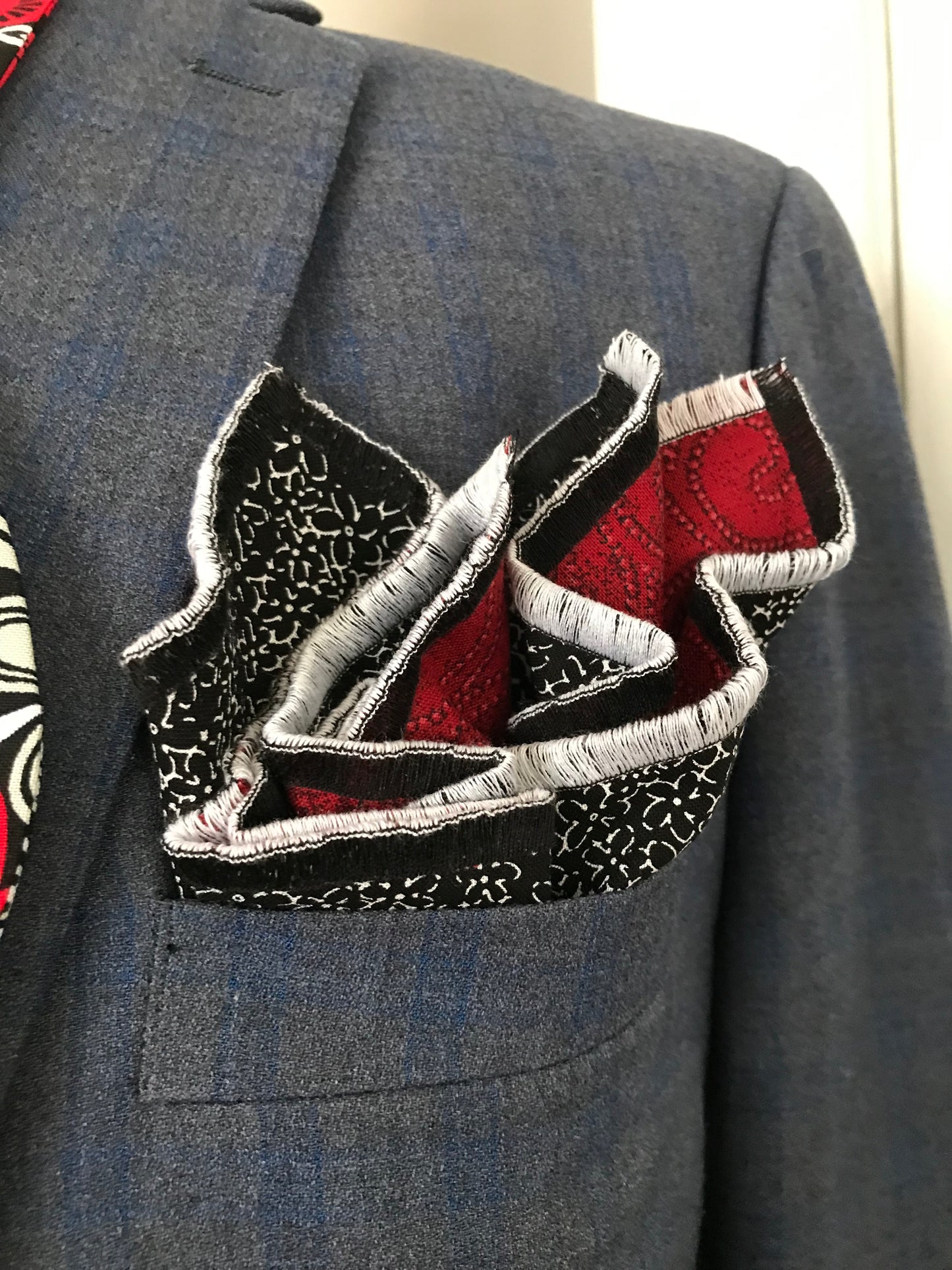 Red black and white Bowtie set (FATBOW)