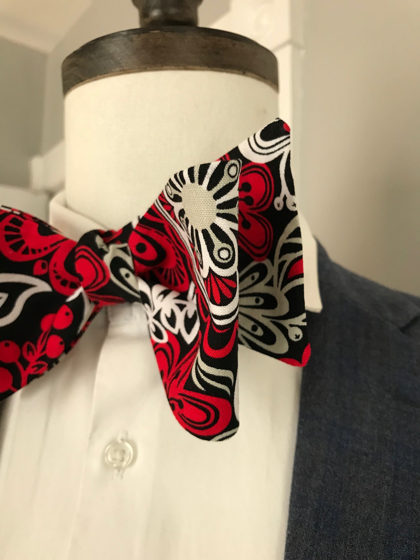 Red black and white Bowtie set (FATBOW)