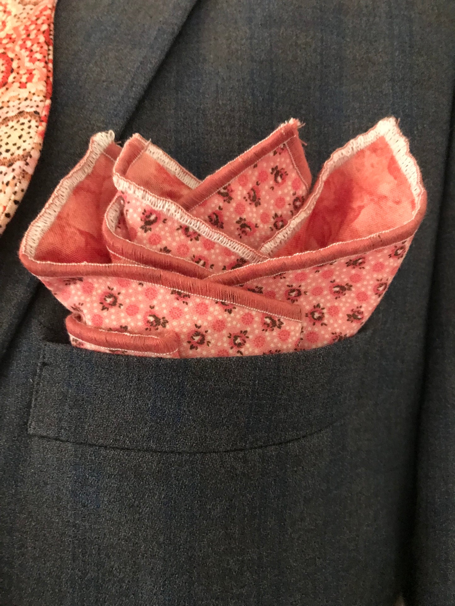 Rosey red print Bowtie Set (FATBOW)