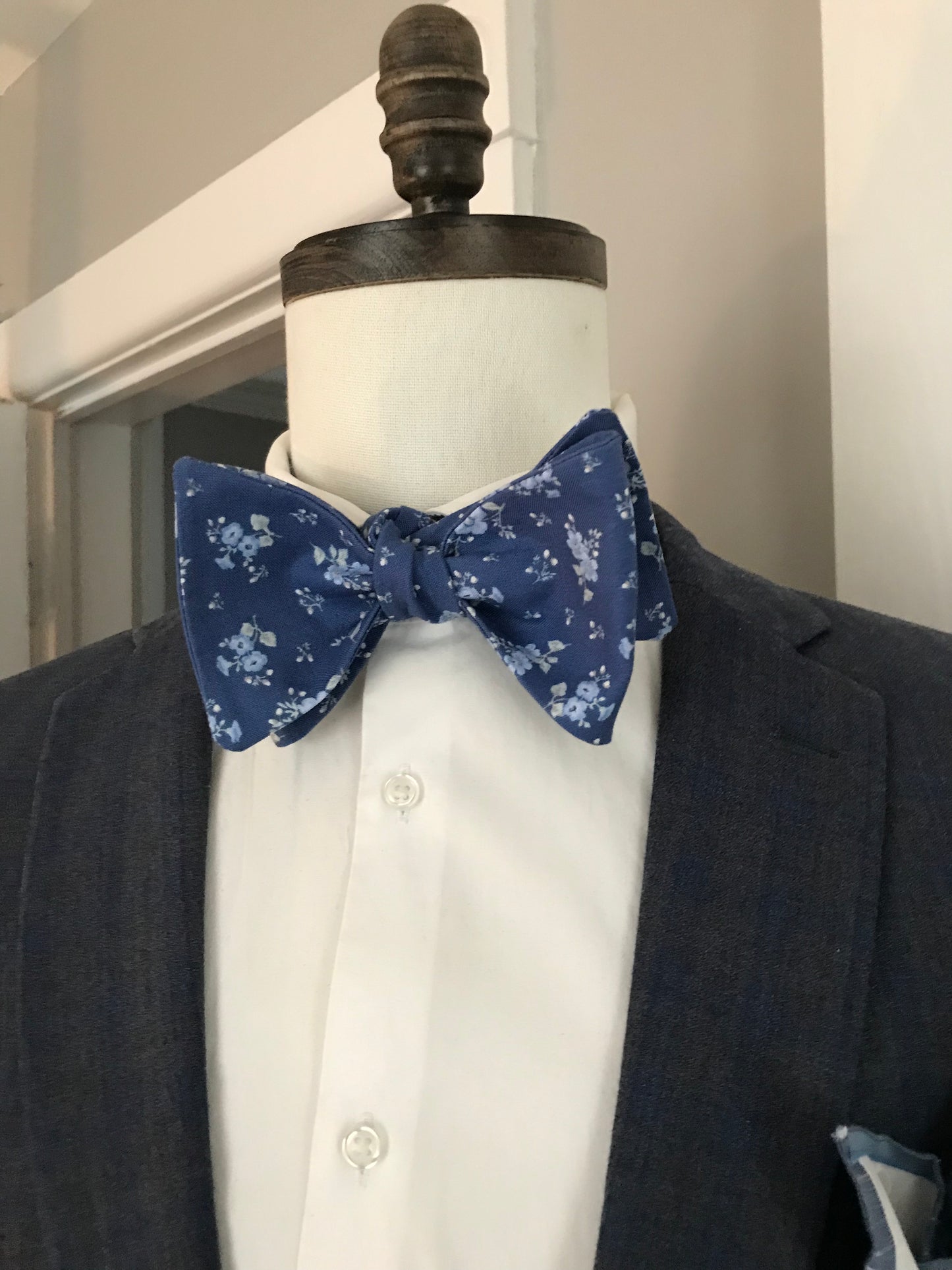 Blue flower print Bowtie Set (FATBOW)