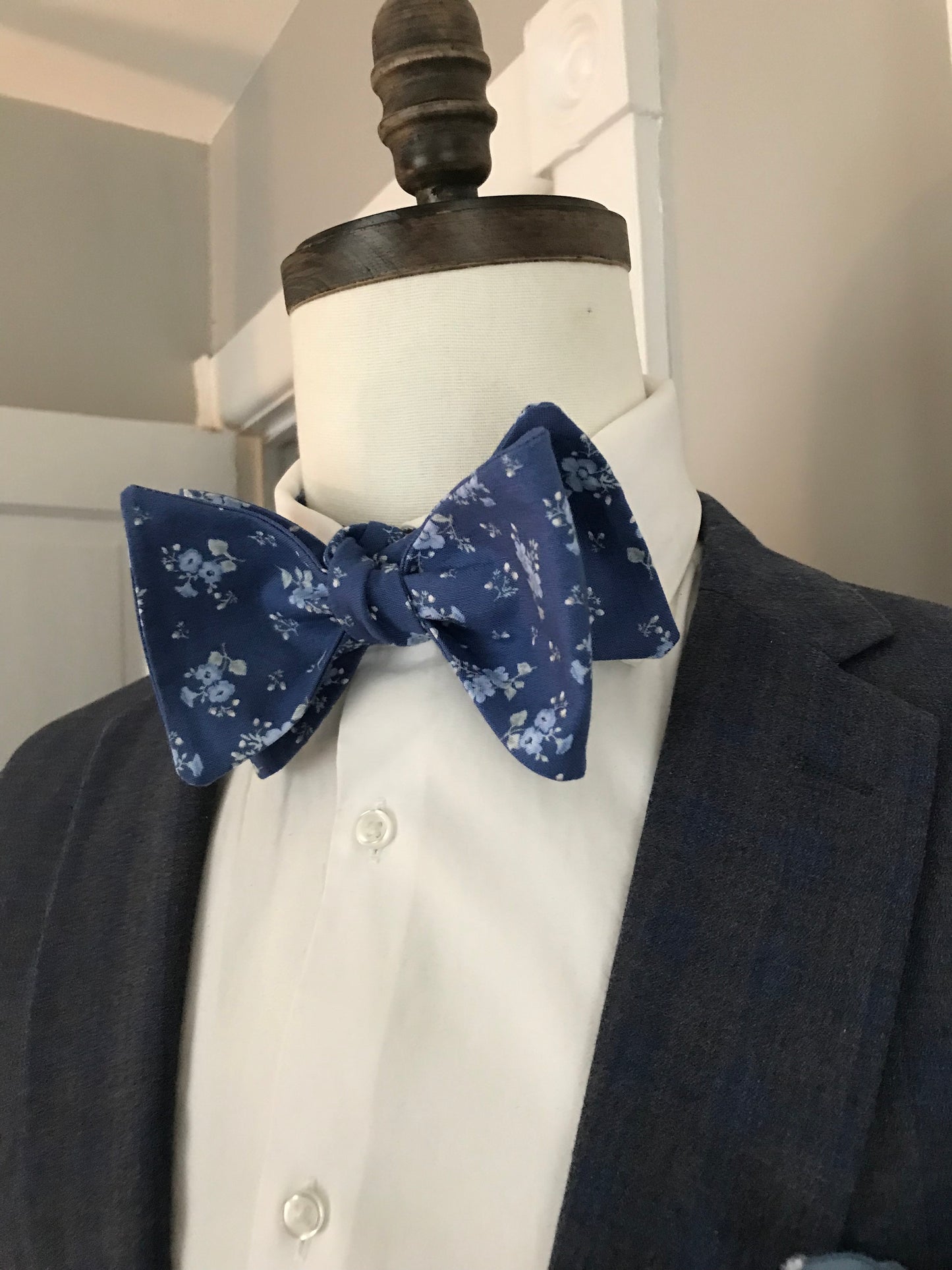 Blue flower print Bowtie Set (FATBOW)