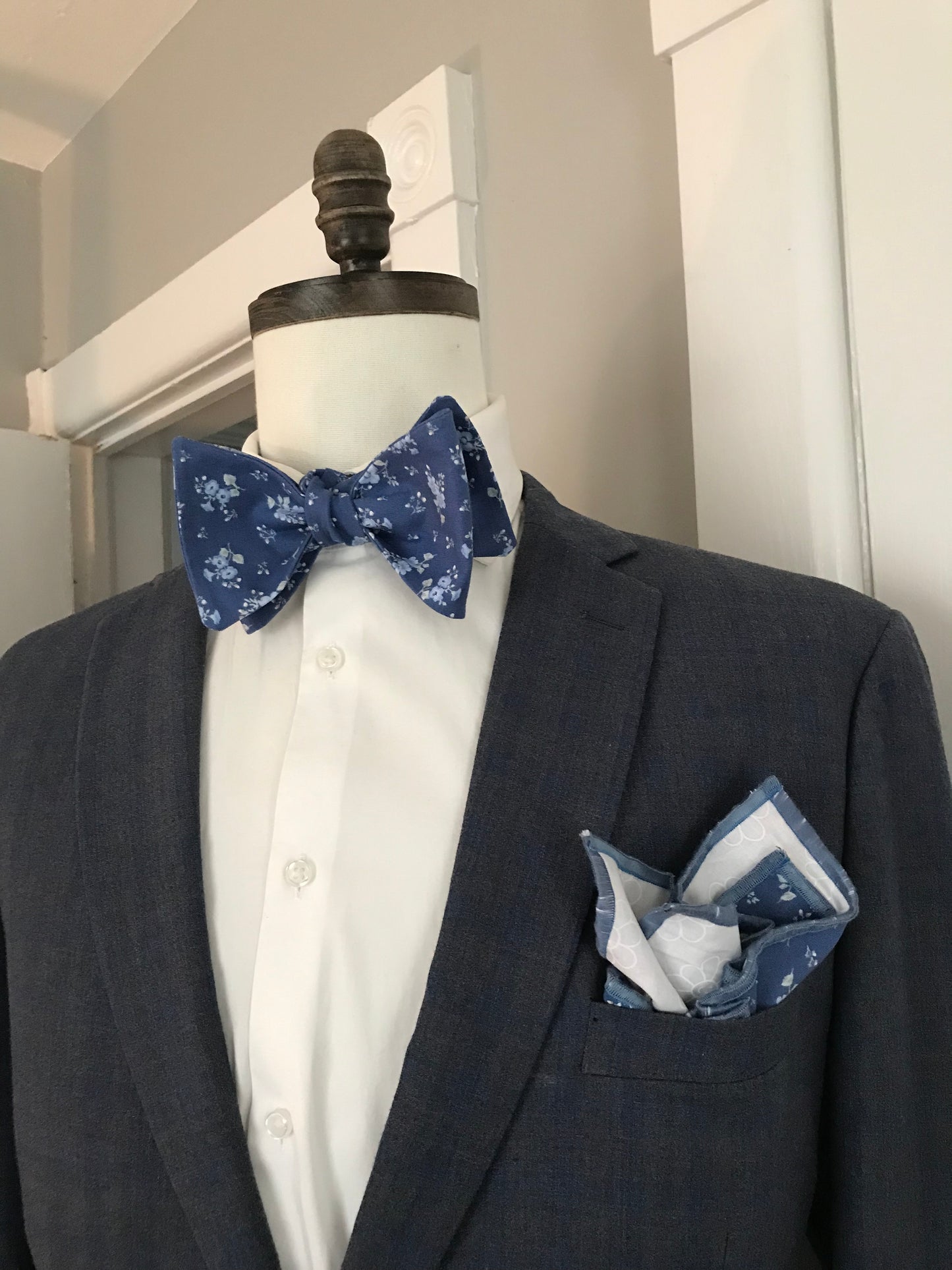 Blue flower print Bowtie Set (FATBOW)