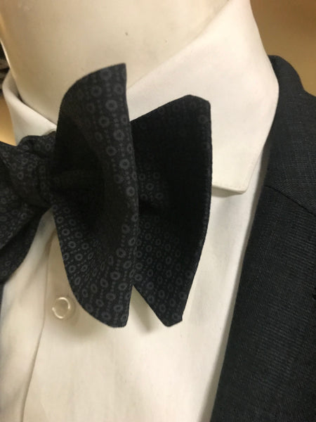 Black on Black Print Bowtie Set