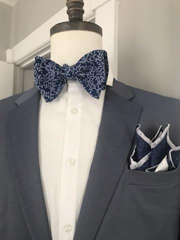 Blue flower print bowtie set (Fatbow)