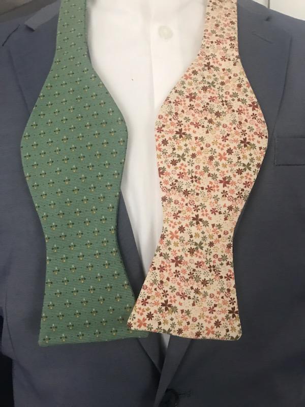 Green with tan and peach reversible bowtie set (Fatbow)