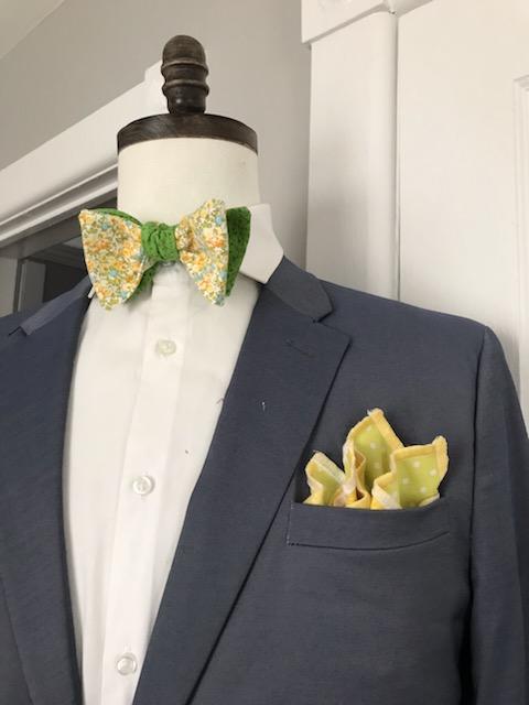 Yellow flower print and green print reversible bowtie set (Traditional)