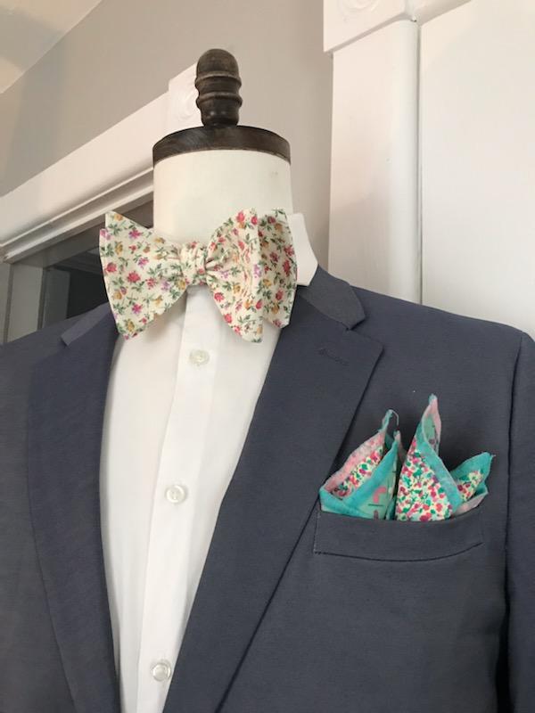 Multi flower print bowtie set (Fatbow)