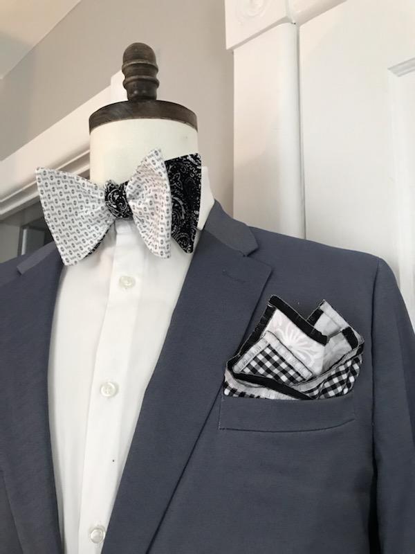 Black paisley and white and black print reversible bowtie set (Fatbow)
