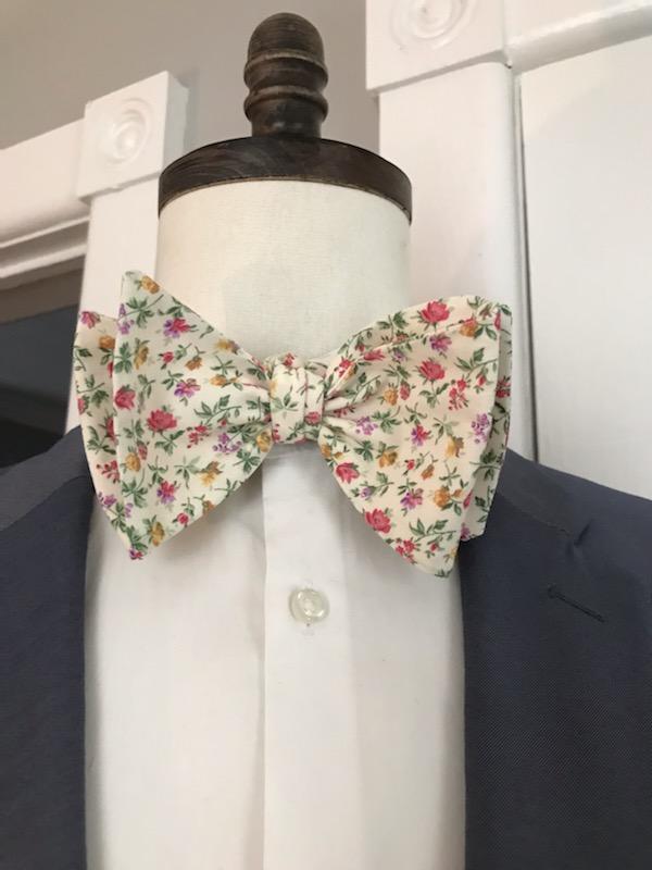Multi flower print bowtie set (Fatbow)