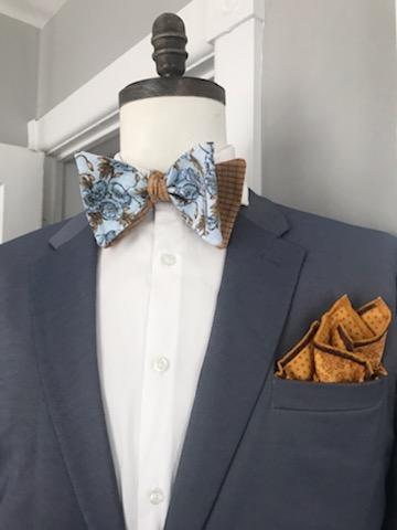 Gold and bluish brown and gold print reversible bowtie set (Fatbow)
