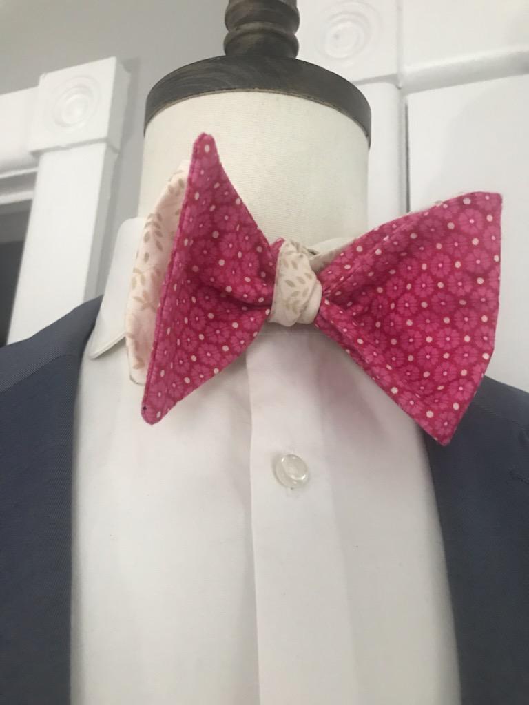 Rose with tan reversible bowtie set (Fatbow)