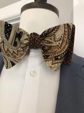 Brown paisley and brown print reversible bowtie set (Fatbow)