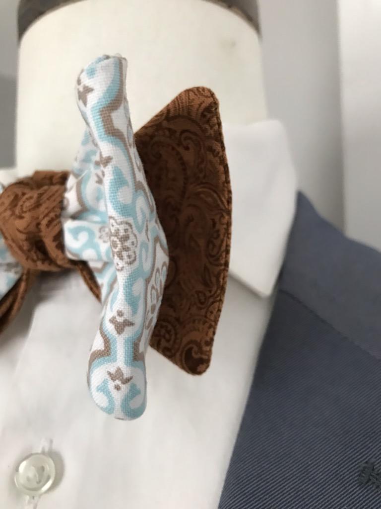 Baby blue and coco brown print with coco brown paisley print reversible bowtie set (Traditional)