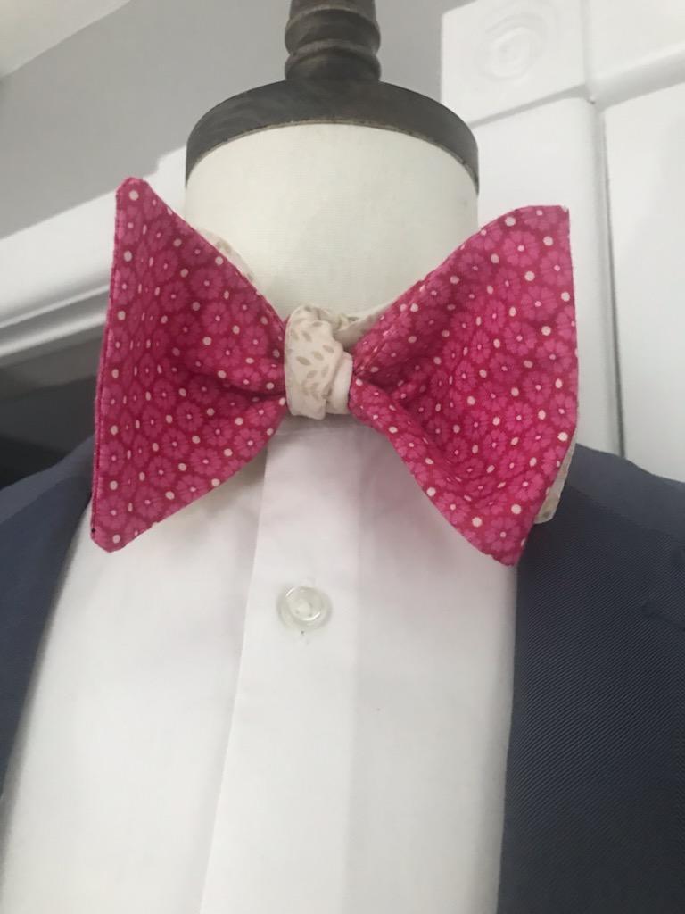 Rose with tan reversible bowtie set (Fatbow)