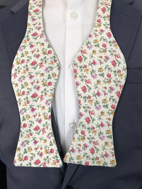 Multi flower print bowtie set (Fatbow)