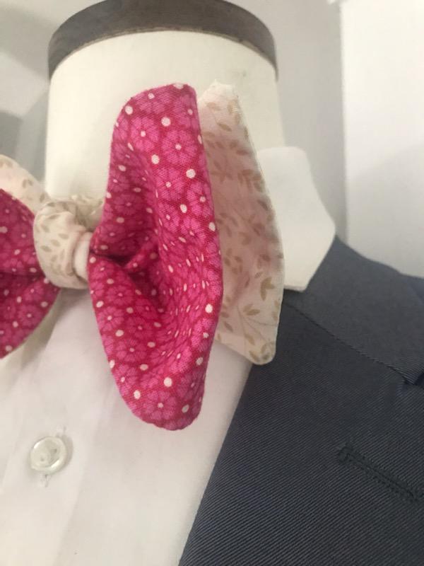 Rose with tan reversible bowtie set (Fatbow)
