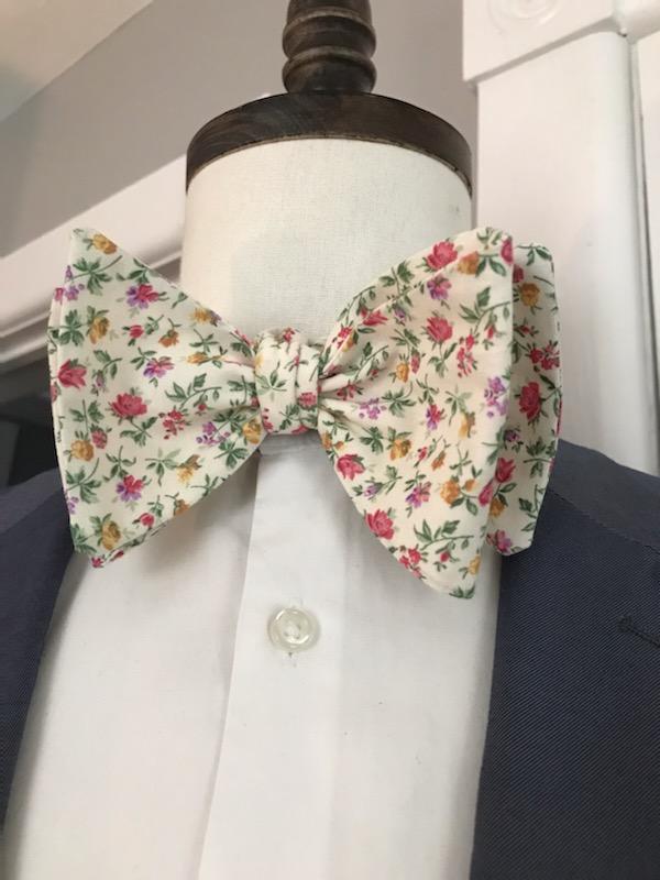 Multi flower print bowtie set (Fatbow)