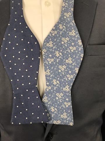 Dark blue dots with light blue print reversible bowtie set (Fatbow)<