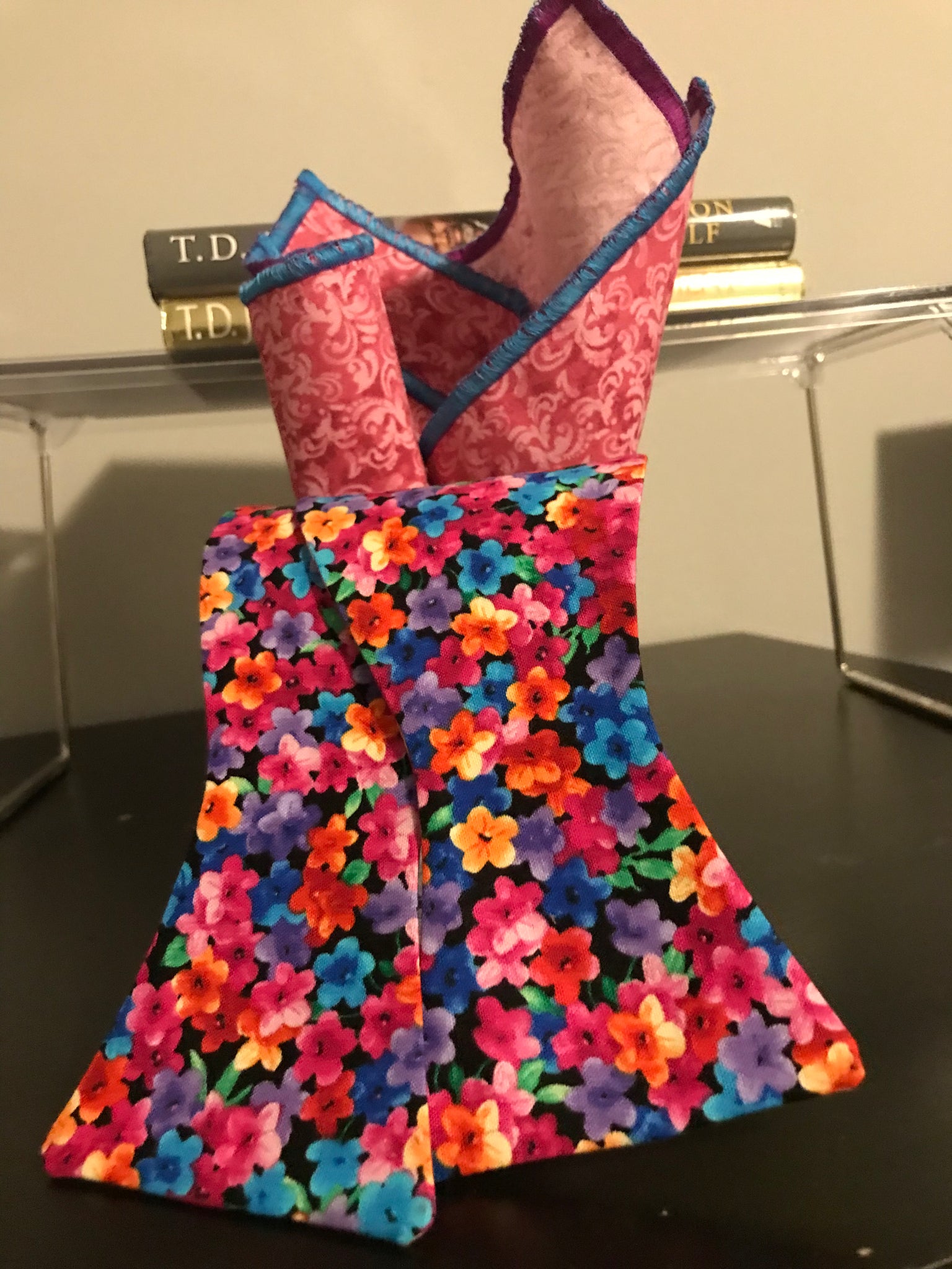 Multi color print Bowtie Set