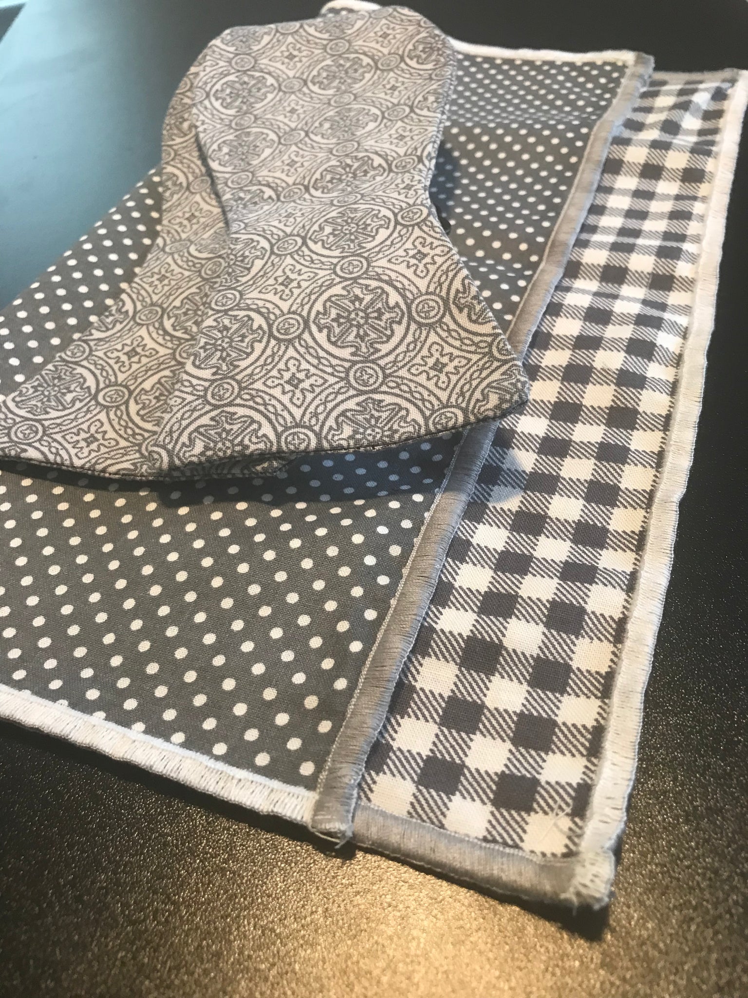 Grey Express Print Bowtie Set