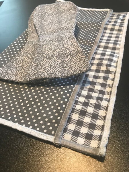 Grey Express Print Bowtie Set
