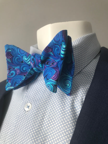 Blue swirl in Print Bowtie Set