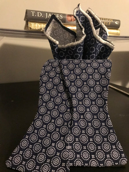 Blue dot print Bowtie Set