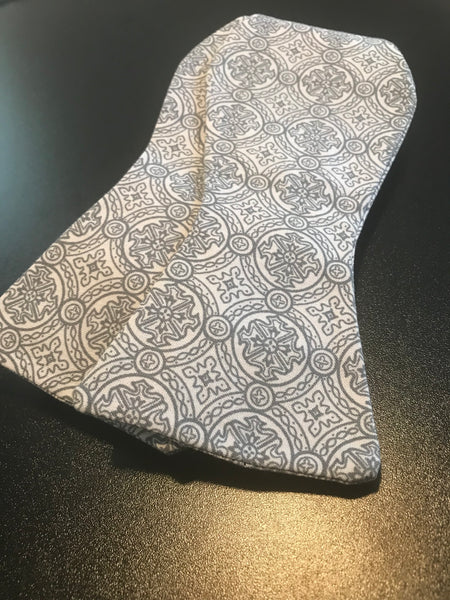 Grey Express Print Bowtie Set