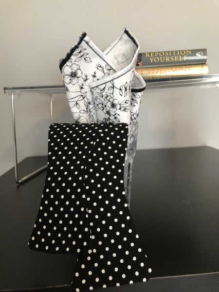 Black dots Bowtie Set